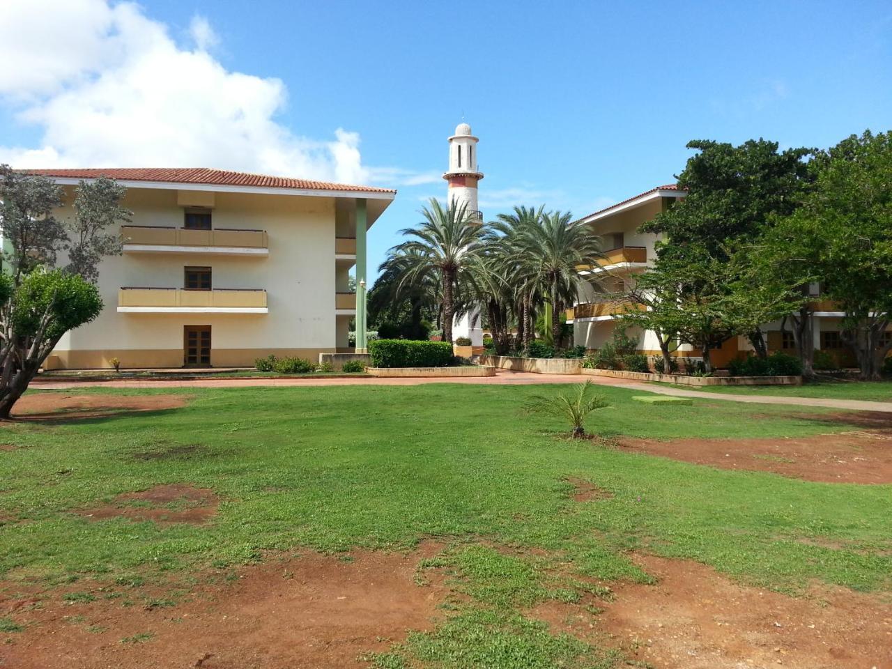 Sunsol Ecoland Hotel Pedro Gonzalez Exterior photo